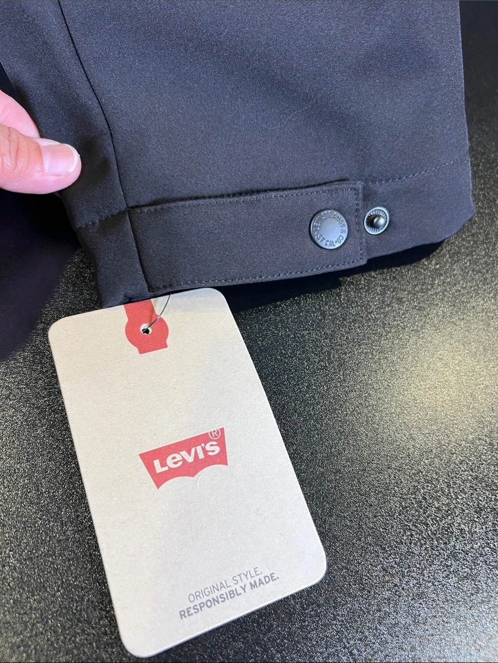 Levi’s 4XL black hooded utility jacket